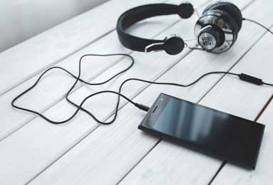 预测维拉2-3热刺维拉与切尔西同积63分争欧冠席位 拉什福德伤缺