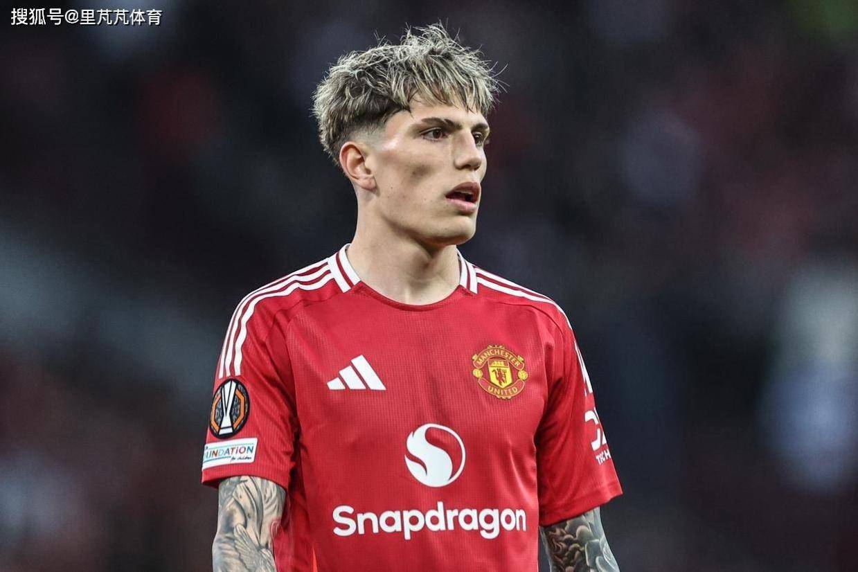 这买卖靠谱么？蓝军想要购入加纳乔，曼联想拿其大中锋来互换